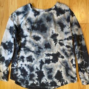 Tie-Dye Pullover Sweatshirt in Black & White